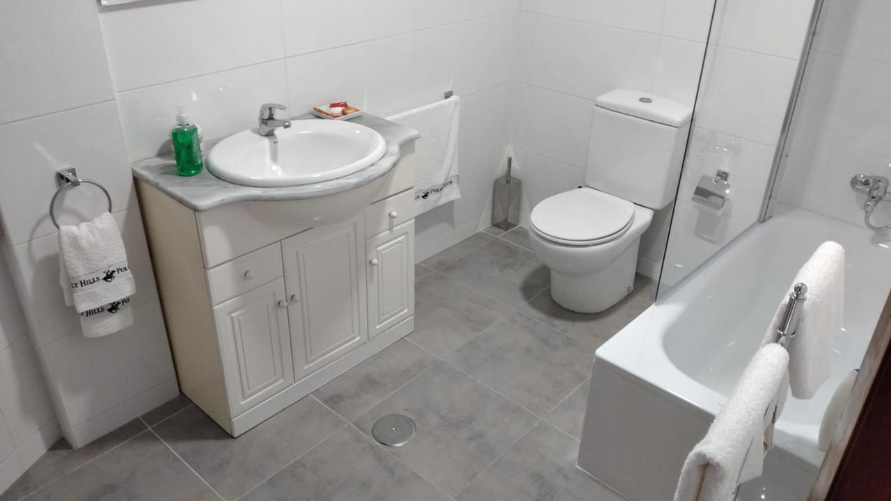 Piso En Centro Urbano De Puentedeume Con Terraza Lägenhet Exteriör bild