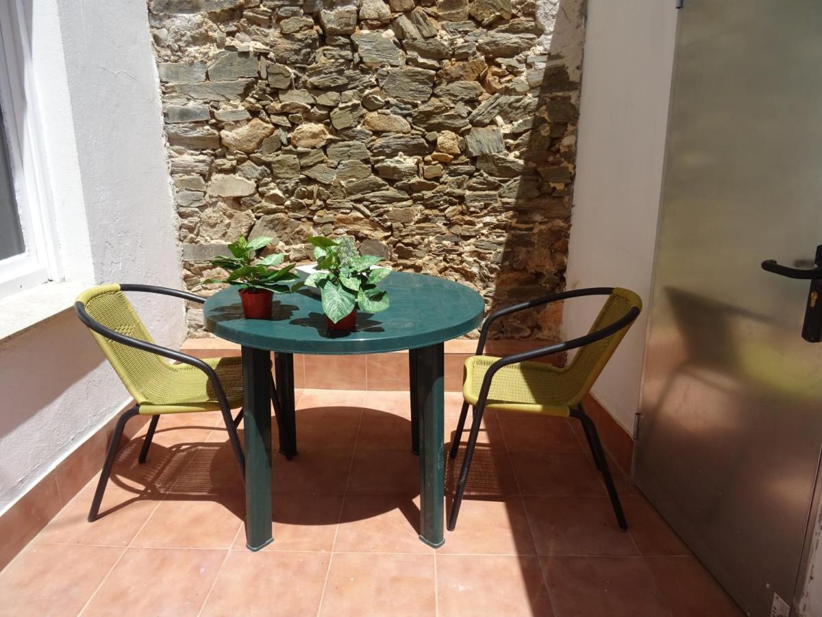 Piso En Centro Urbano De Puentedeume Con Terraza Lägenhet Exteriör bild
